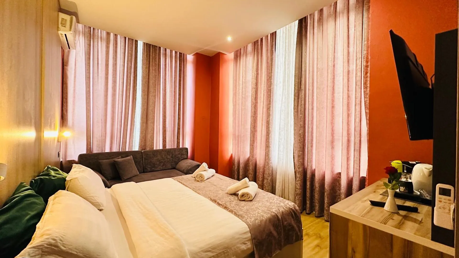 Apartment Colombia Apartments&Rooms Durres