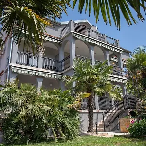 Dina , Biograd Na Moru Chorvatsko